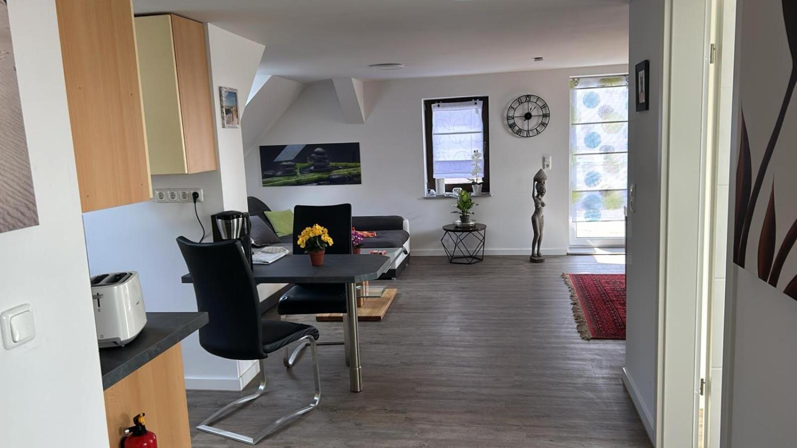 Schoenherrstrasse Apartment *